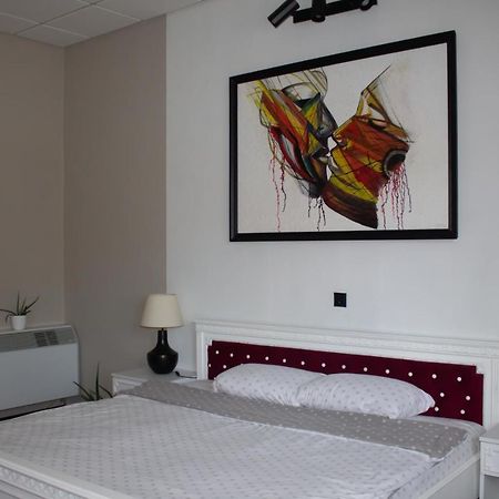 Yox Apartment 1 오라데아 외부 사진