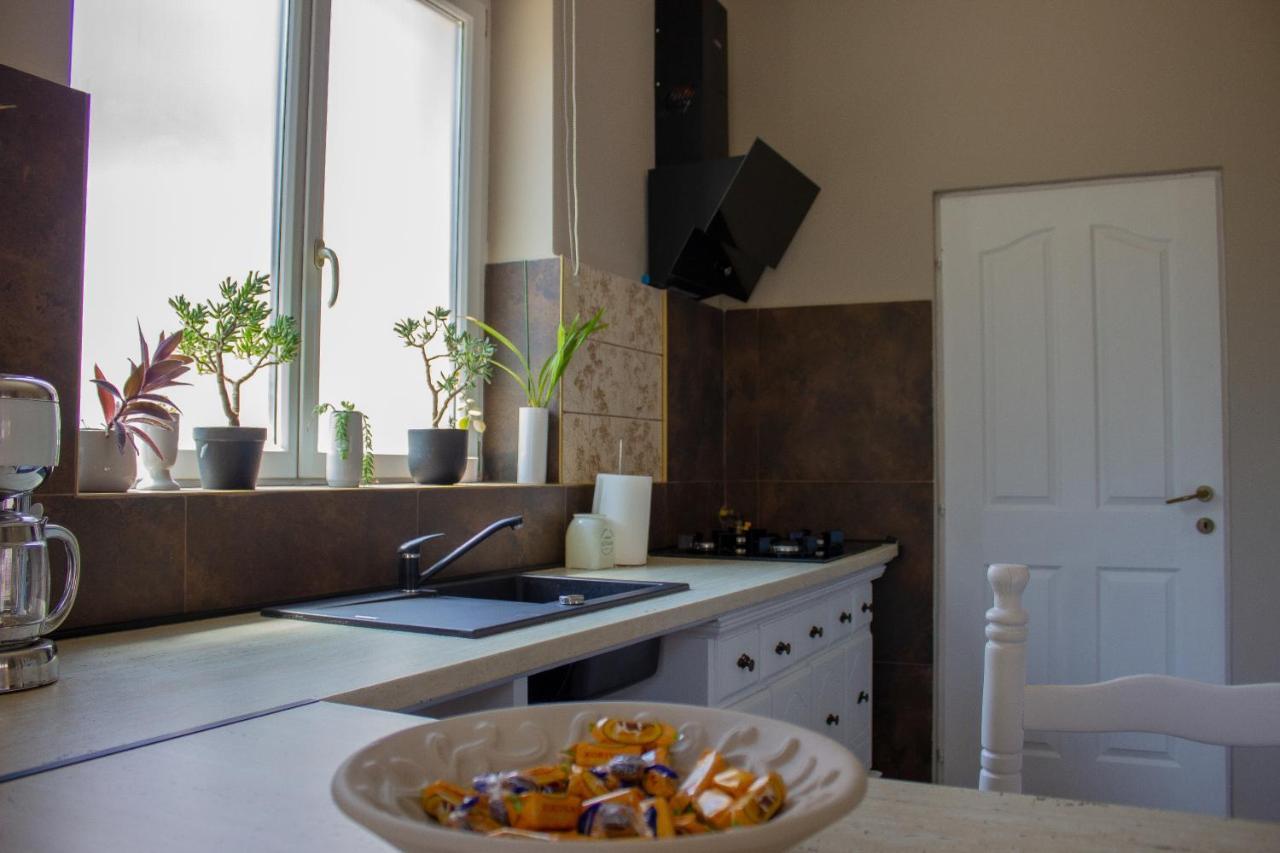 Yox Apartment 1 오라데아 외부 사진