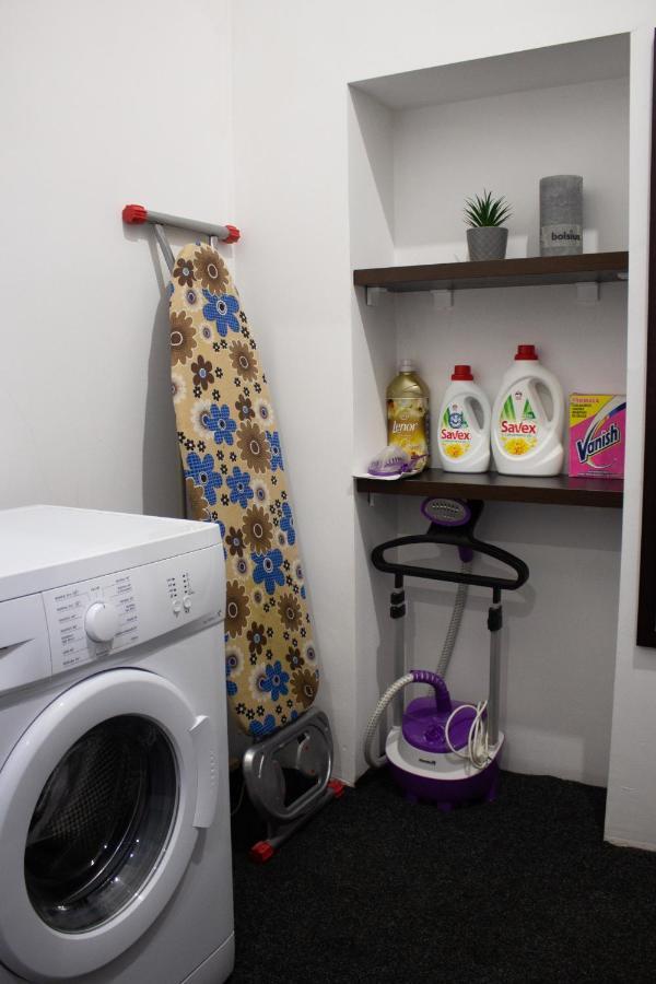 Yox Apartment 1 오라데아 외부 사진